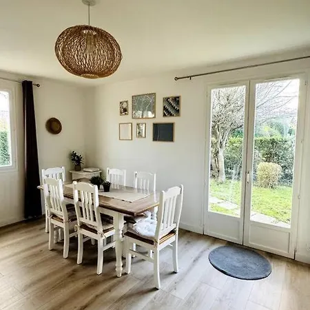 Maison Renovee Et Chaleureuse Proche Du Memorial Holiday home Caen